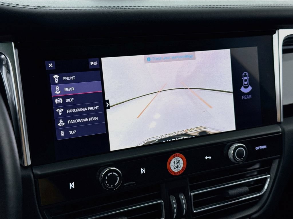 Certified 2023 Porsche Macan Turbo AWD/4WD image 19