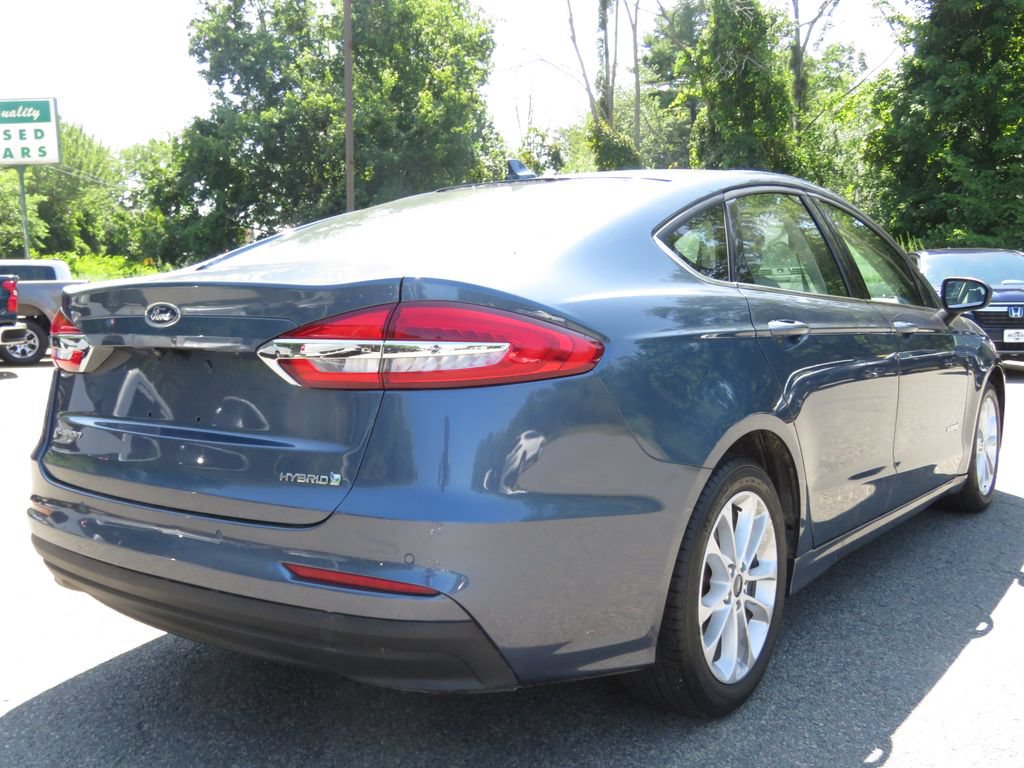 Used 2019 Ford Fusion SE FWD image 5