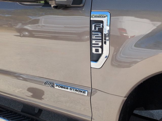 Used 2018 Ford F250 Lariat w/ Lariat Ultimate Package AWD/4WD image 14