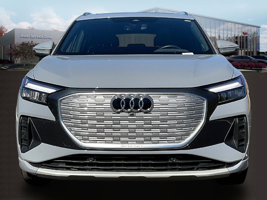 Used 2023 Audi Q4 e-tron Premium Plus RWD image 2