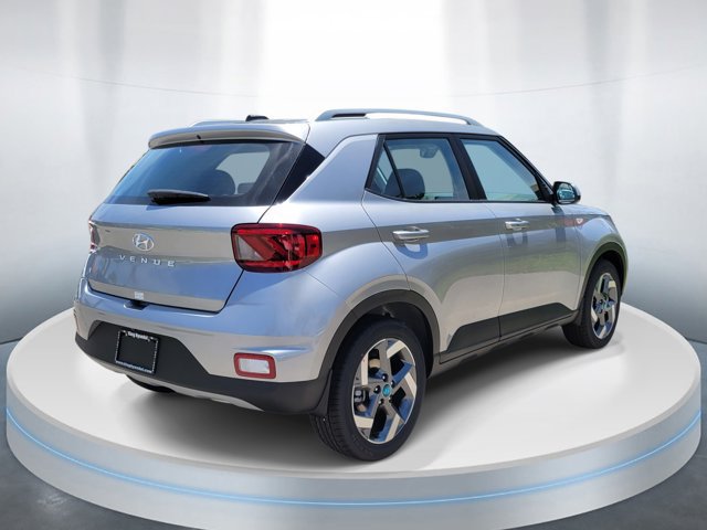 New 2026 Hyundai Venue SEL FWD image 4