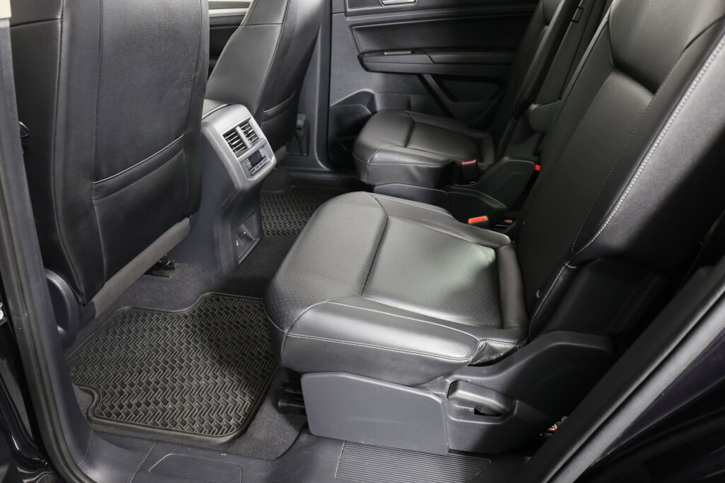 Used 2019 Volkswagen Atlas SEL R-Line image 17
