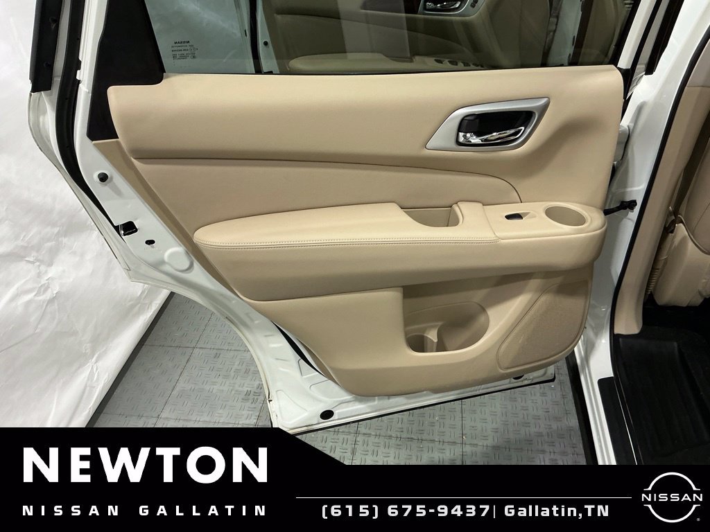 Used 2019 Nissan Pathfinder Platinum FWD image 47