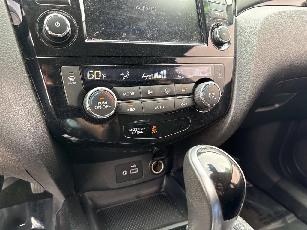 Certified 2022 Nissan Rogue Sport SV image 25