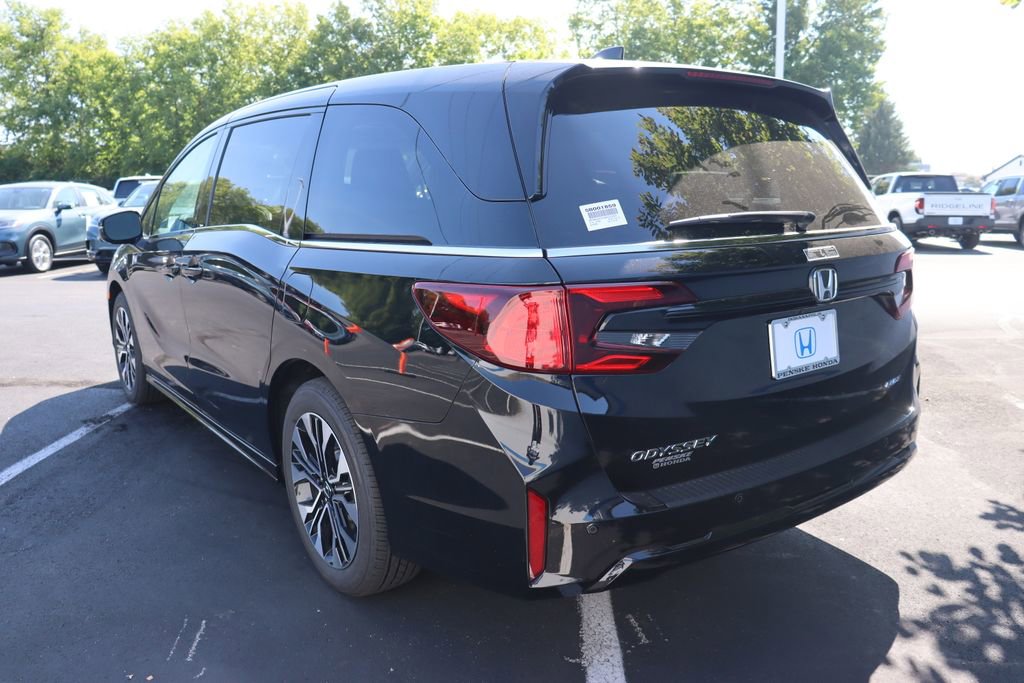 Used 2026 Honda Odyssey Elite image 3