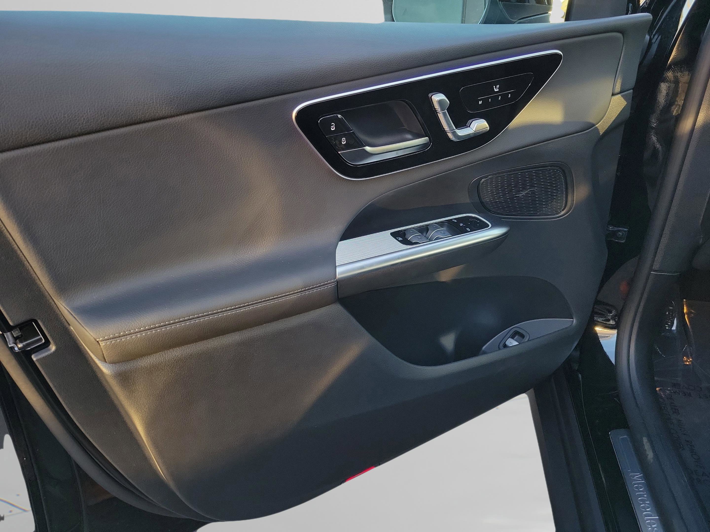 Certified 2026 Mercedes-Benz GLC 300 image 21