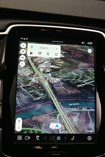 Used 2023 Volvo XC90 B6 Plus w/ Protection Package AWD/4WD image 11