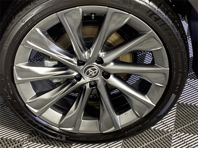 Used 2024 Toyota Crown Limited w/ Advanced Technology Package image 29