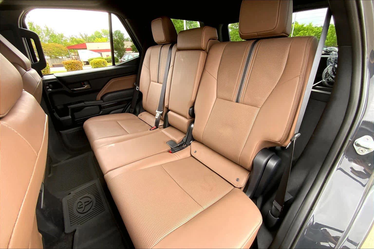 Used 2026 Toyota 4Runner Limited AWD/4WD image 21