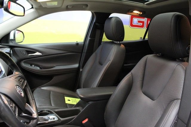 Used 2023 Buick Encore GX Essence w/ Experience Buick Package FWD image 20