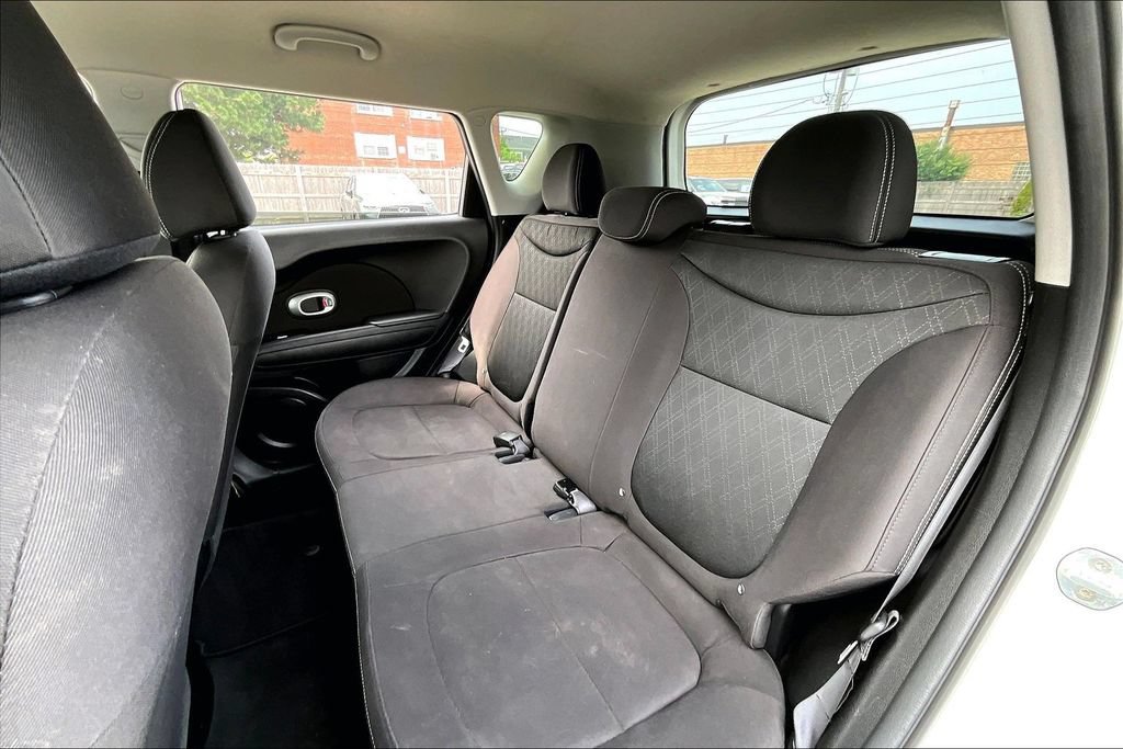 Used 2019 Kia Soul FWD image 31