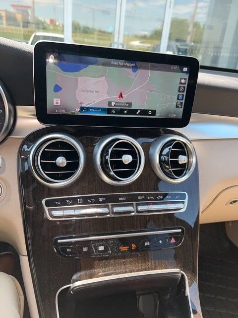 Used 2022 Mercedes-Benz GLC 300 GLC 300 image 11