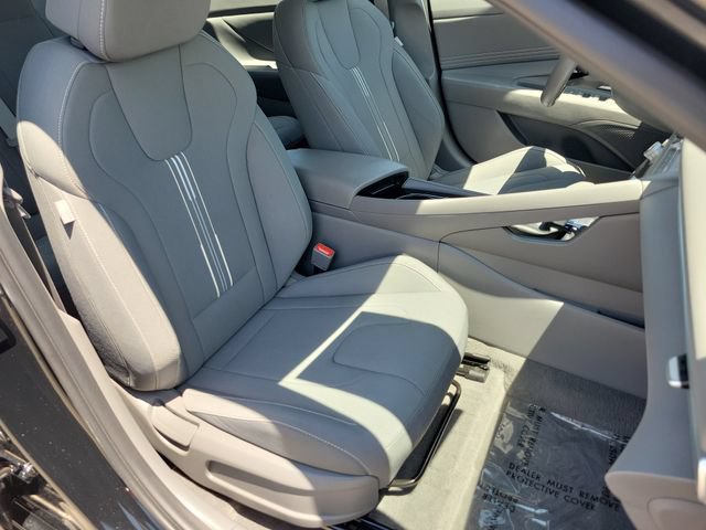 Used 2023 Hyundai Elantra SEL w/ Convenience Package FWD image 22