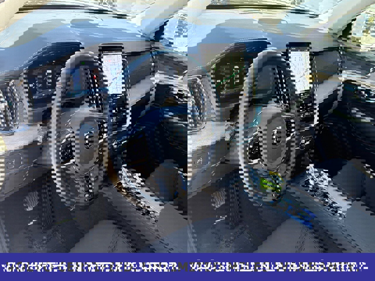 Certified 2025 Volvo XC90 B6 Plus image 16