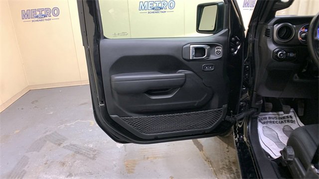 Used 2022 Jeep Wrangler Unlimited Sport image 23