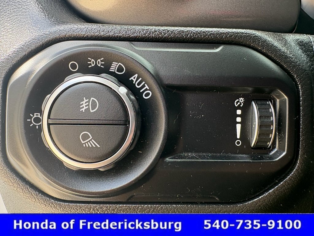 Used 2023 Jeep Gladiator Sport AWD/4WD image 11