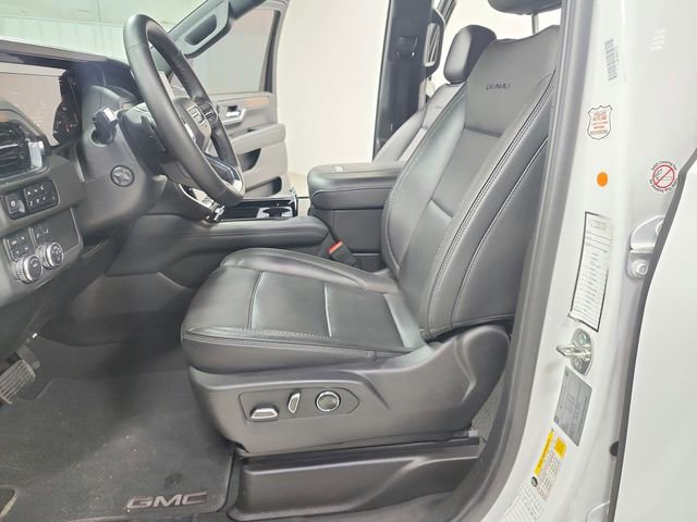 Used 2025 GMC Yukon XL Denali image 19