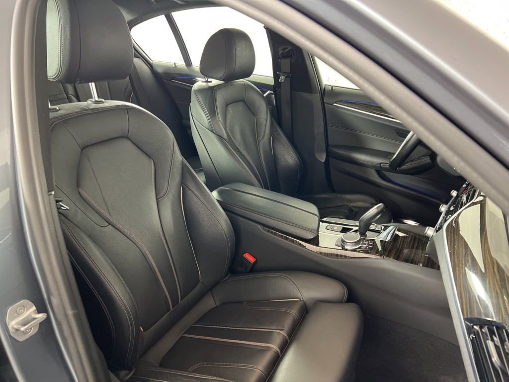 Used 2018 BMW 540i xDrive AWD/4WD image 27