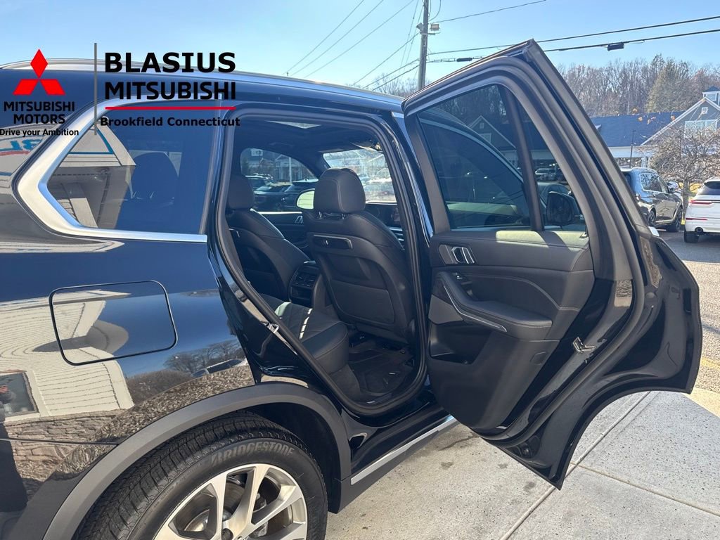 Used 2024 BMW X5 xDrive40i w/ Premium Package image 22