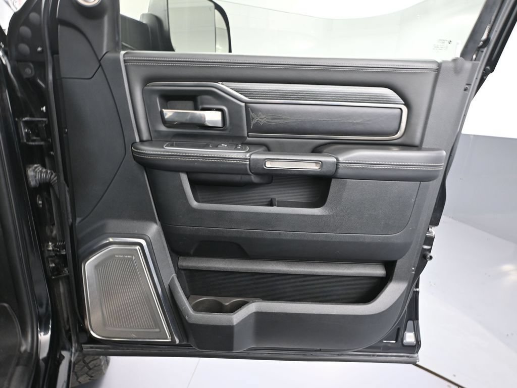 Used 2021 RAM 2500 Limited AWD/4WD image 53