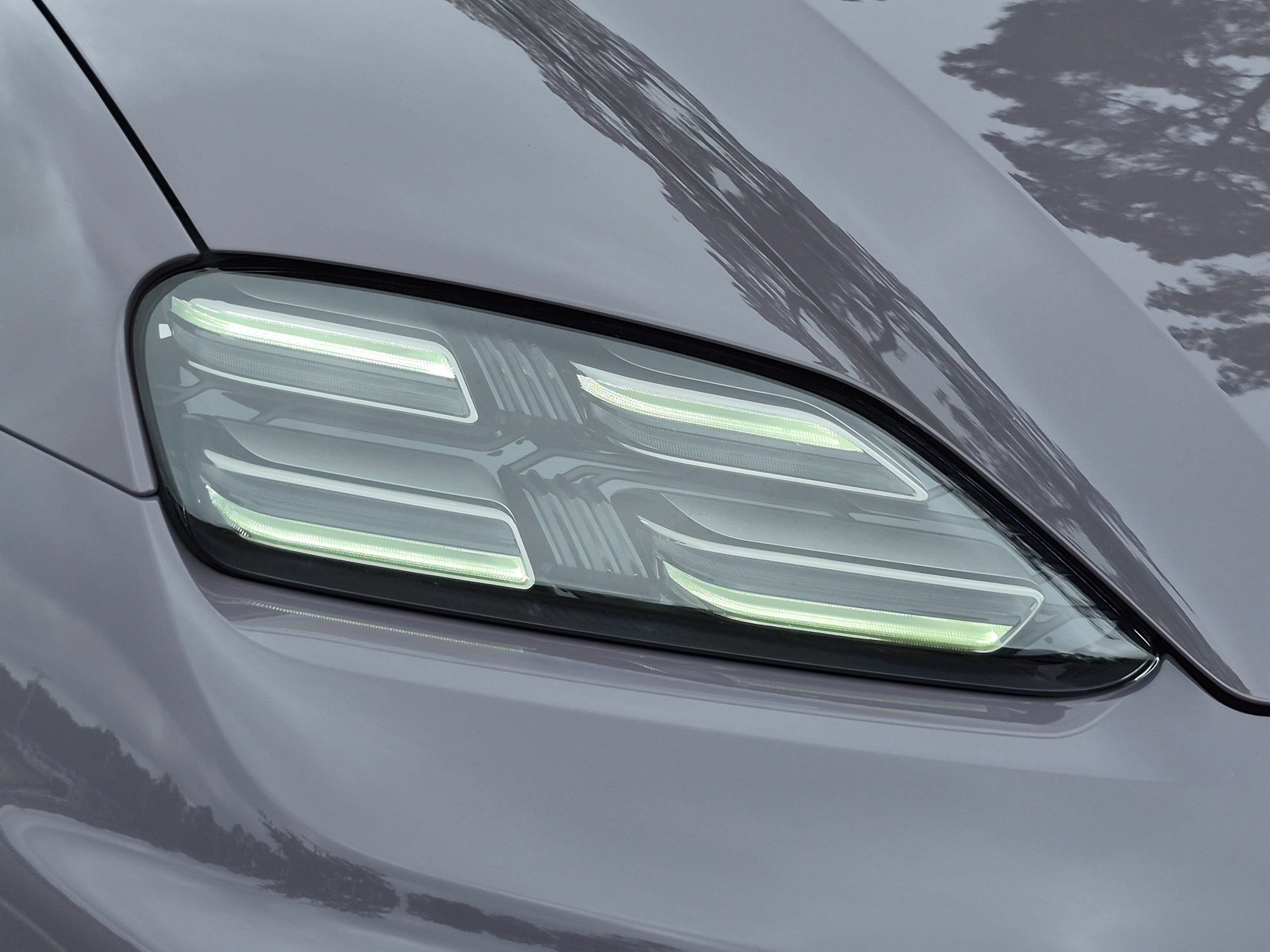 Certified 2025 Porsche Macan 4 Electric AWD/4WD image 35