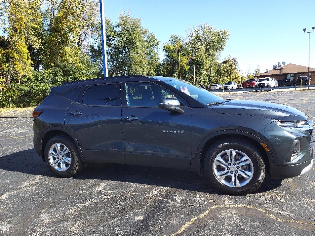 Used 2019 Chevrolet Blazer LT image 2