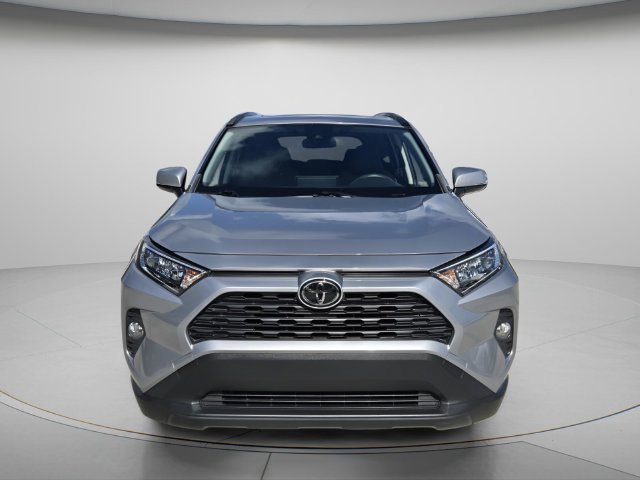 Used 2020 Toyota RAV4 XLE w/ Convenience Package FWD image 9