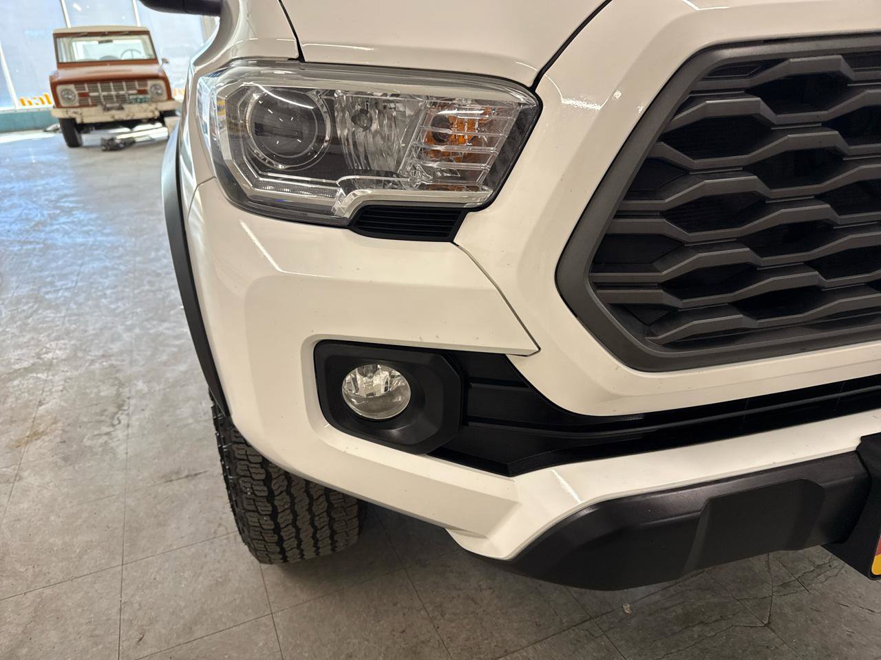 Used 2023 Toyota Tacoma TRD Off-Road w/ Technology Package image 56