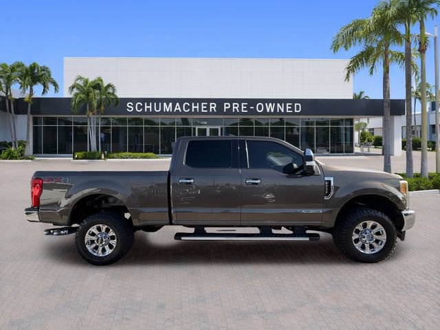 Used 2017 Ford F250 XLT w/ XLT Premium Package AWD/4WD image 8