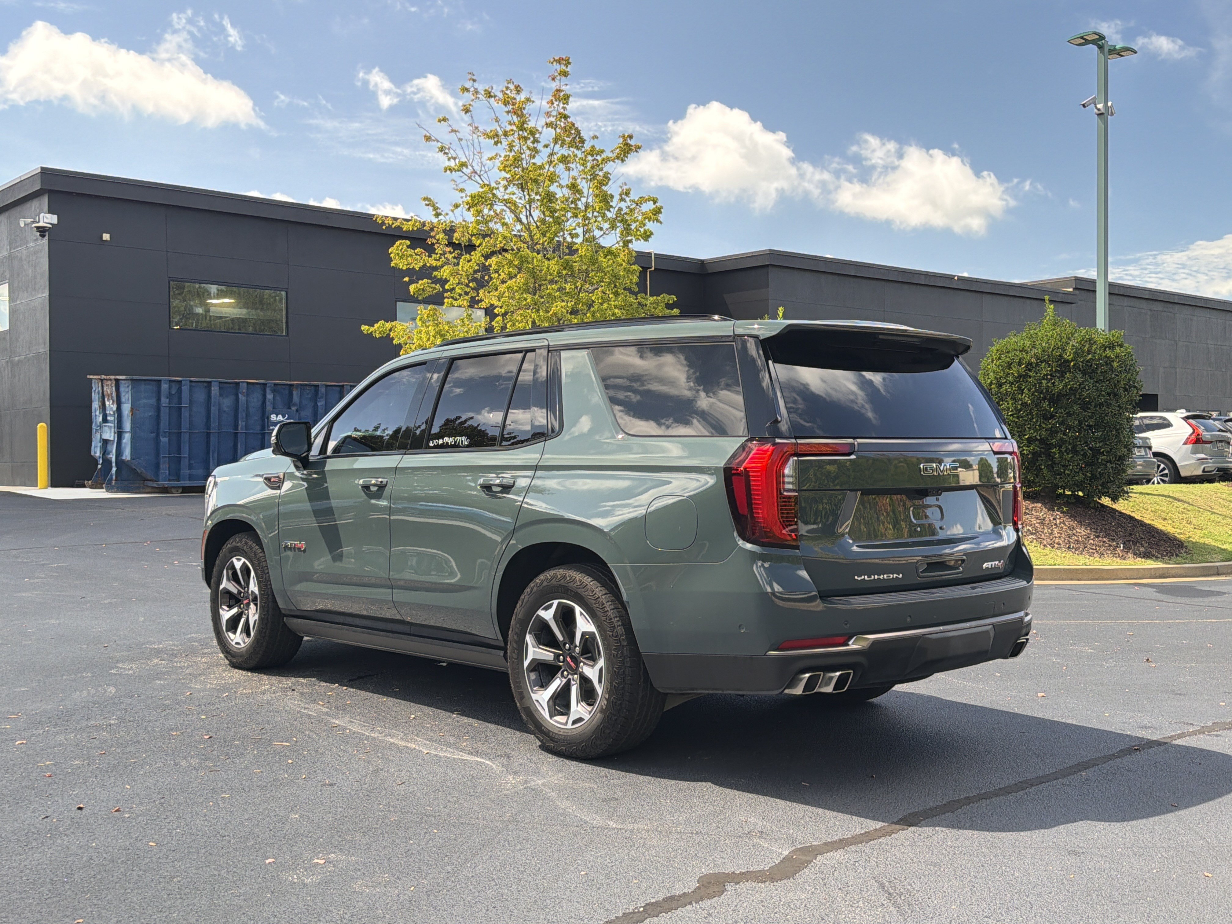 Used 2025 GMC Yukon AT4 Ultimate AWD/4WD image 13