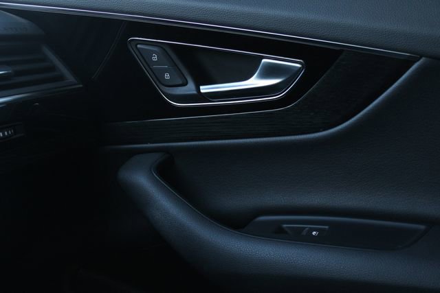 Used 2019 Audi Q7 3.0T Premium Plus image 23