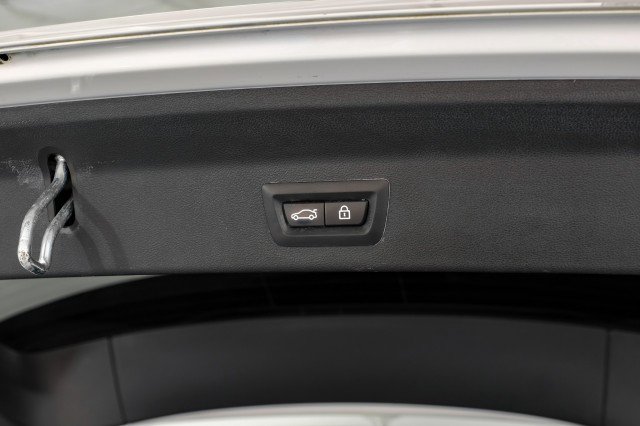 Used 2021 BMW X3 xDrive30e w/ Convenience Package image 44