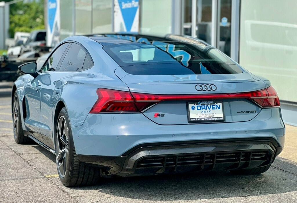 Used 2024 Audi RS e-tron GT w/ Carbon Performance Package AWD/4WD image 3
