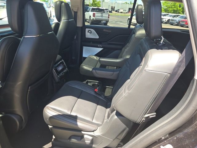 Certified 2024 Lincoln Aviator Reserve w/ Equipment Group 201A AWD/4WD image 30