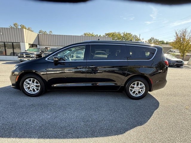 Certified 2021 Chrysler Pacifica Touring-L image 8