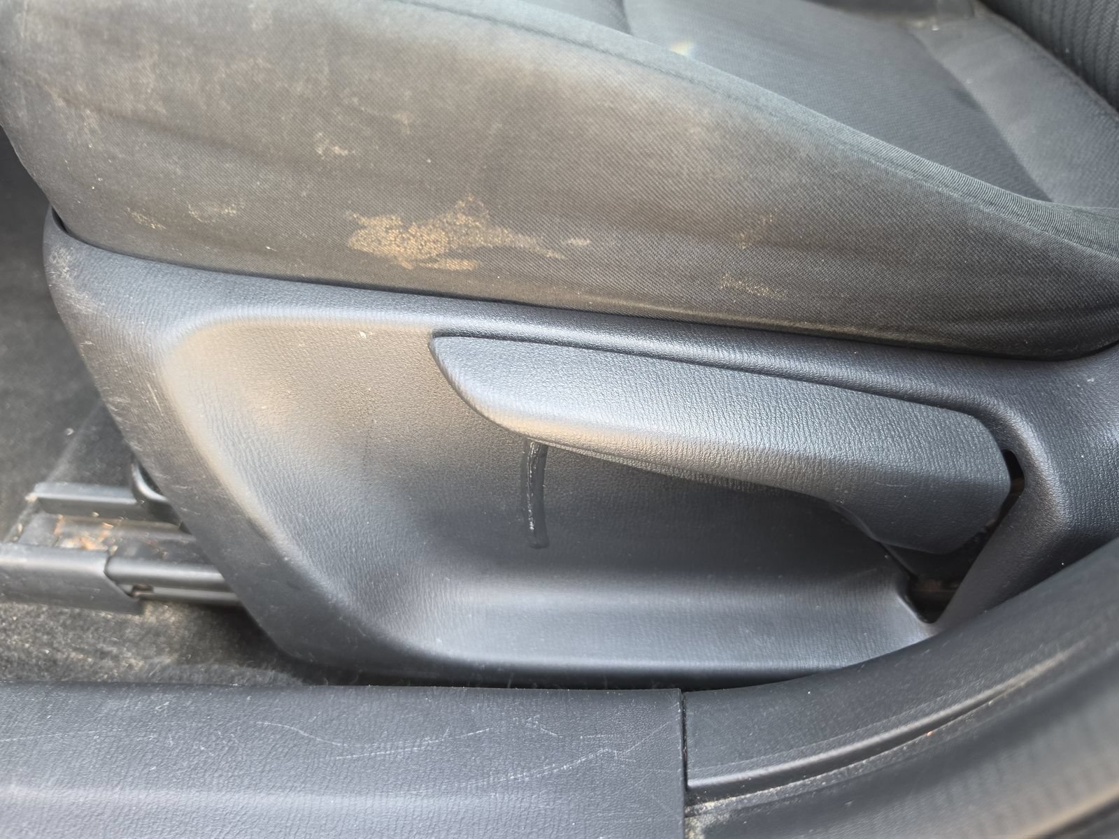 Used 2016 MAZDA MAZDA3 i Sport FWD image 10
