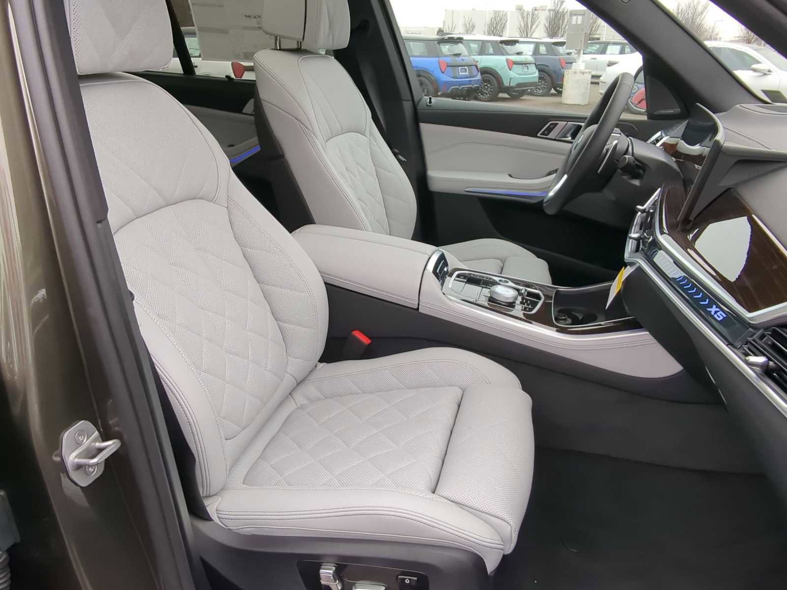 New 2026 BMW X5 xDrive40i w/ Executive Package image 24
