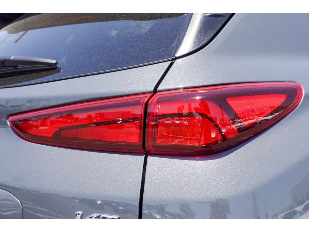 Used 2023 Hyundai Kona Limited FWD image 5