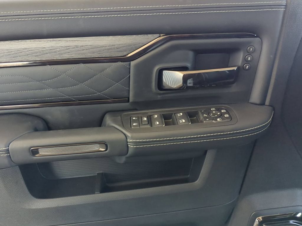 New 2026 RAM 2500 Limited AWD/4WD image 14