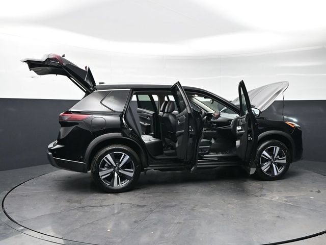 Used 2026 Nissan Rogue SL AWD/4WD image 32