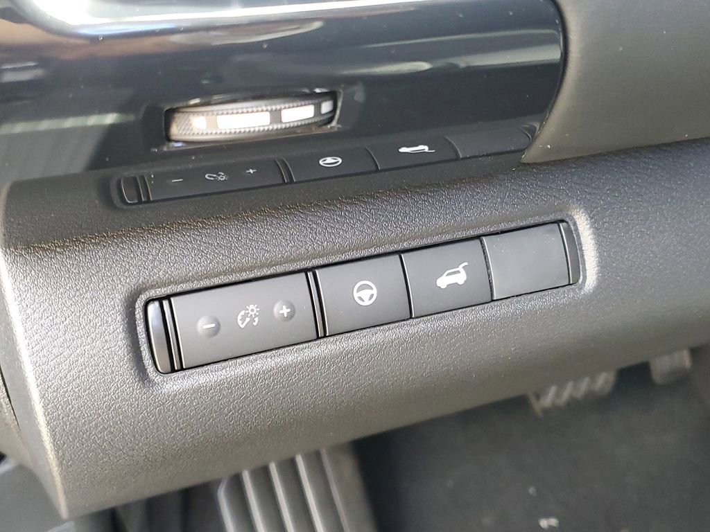 New 2025 Nissan Pathfinder SV image 14