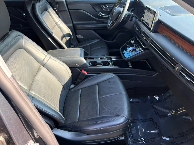 Used 2022 Lincoln Corsair Reserve w/ Luxury Package AWD/4WD image 15