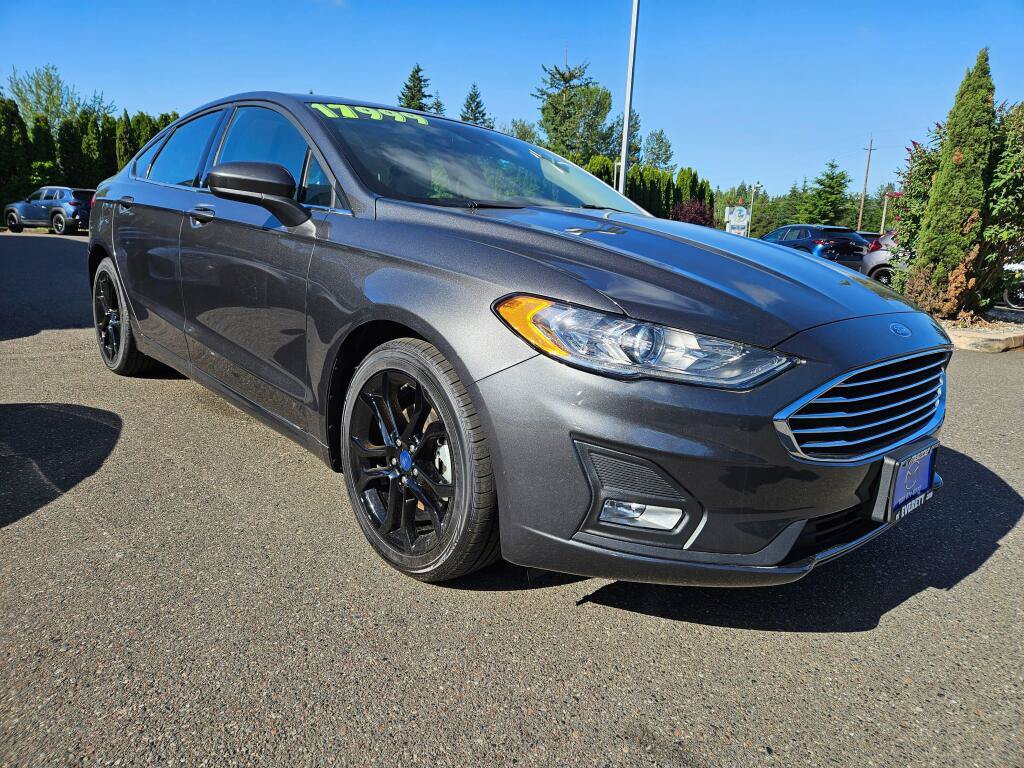Used 2019 Ford Fusion SE w/ Equipment Group 151A FWD image 6