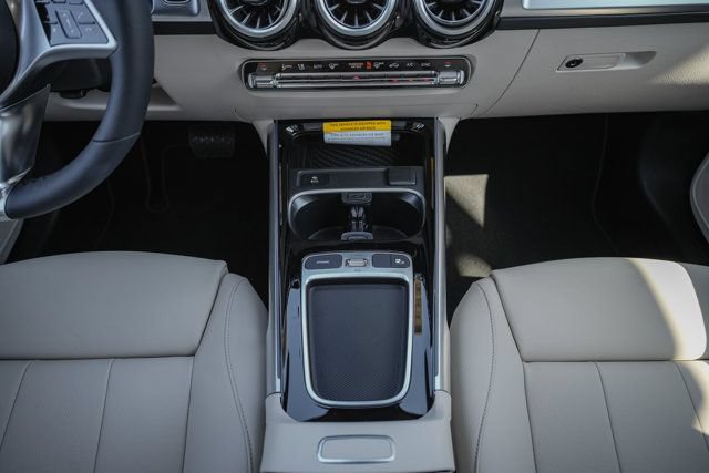 Certified 2026 Mercedes-Benz GLB 250 4MATIC image 19