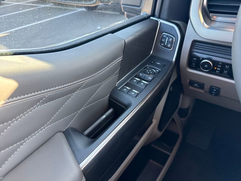 New 2026 Ford F350 Platinum w/ Platinum Plus Package image 16