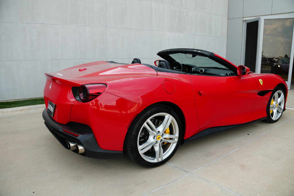 Used 2019 Ferrari Portofino RWD image 55