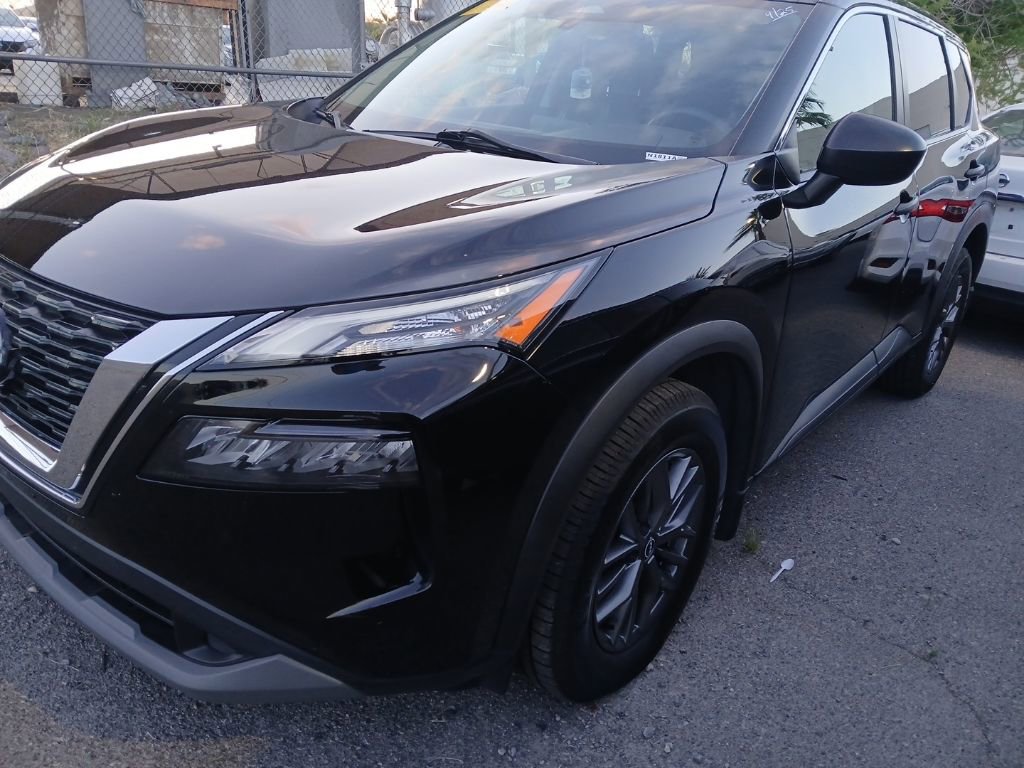 Used 2022 Nissan Rogue S AWD/4WD image 1