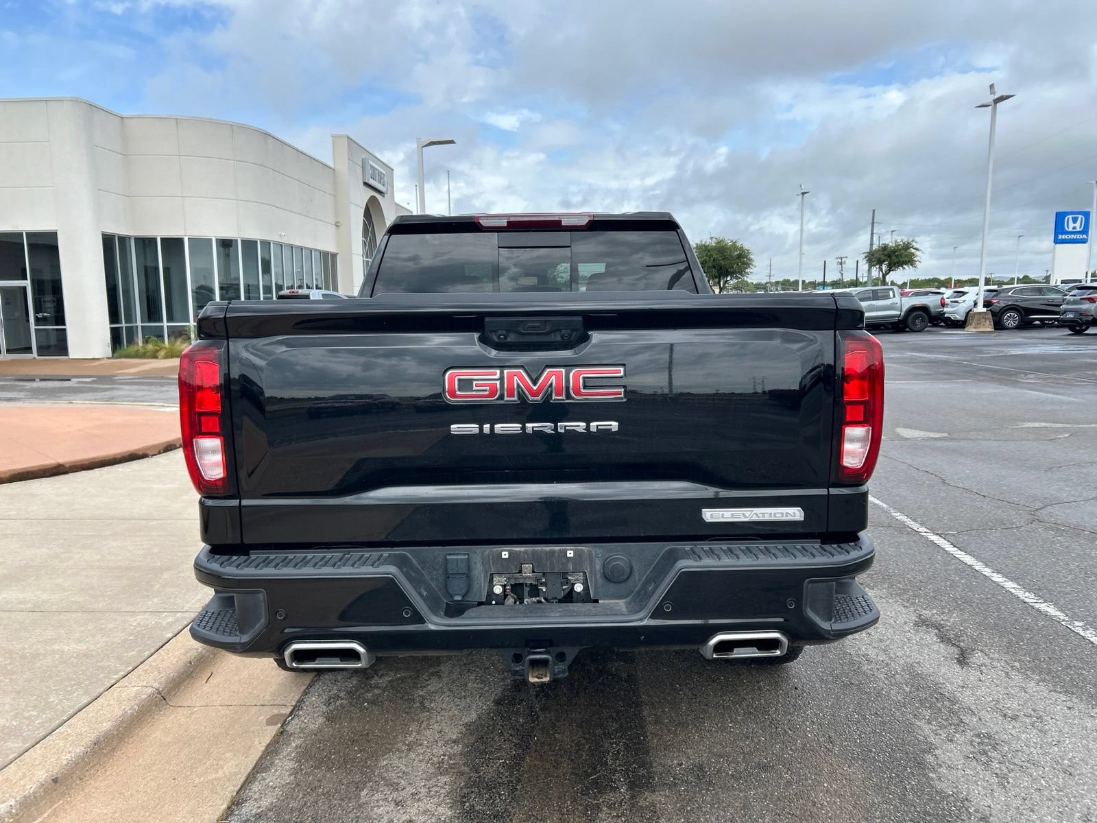 Used 2025 GMC Sierra 1500 Elevation w/ Elevation Premium Package AWD/4WD image 6
