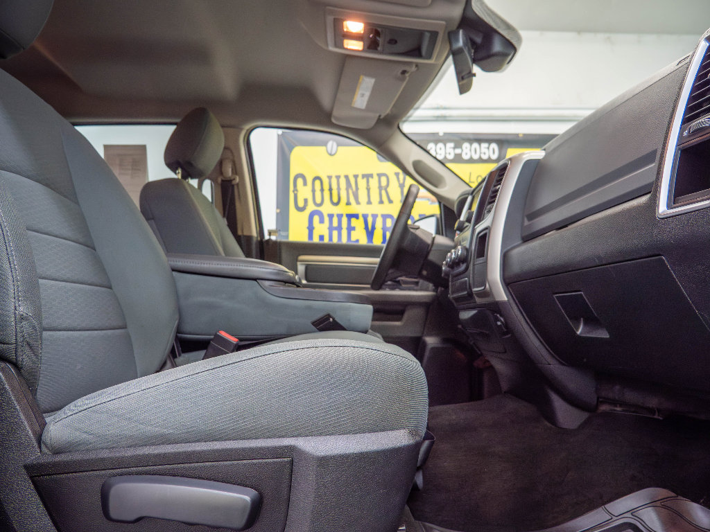 Used 2016 RAM 1500 Classic SLT AWD/4WD image 15