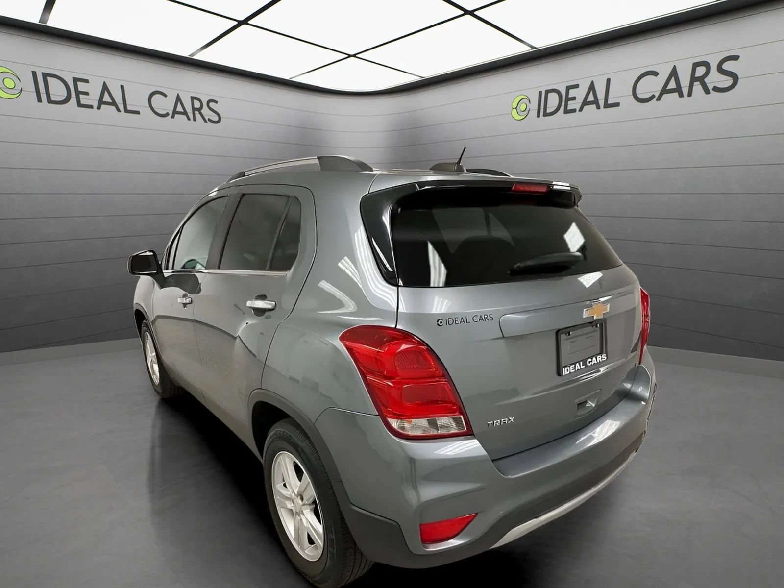 Used 2020 Chevrolet Trax LT w/ LT Convenience Package FWD image 7
